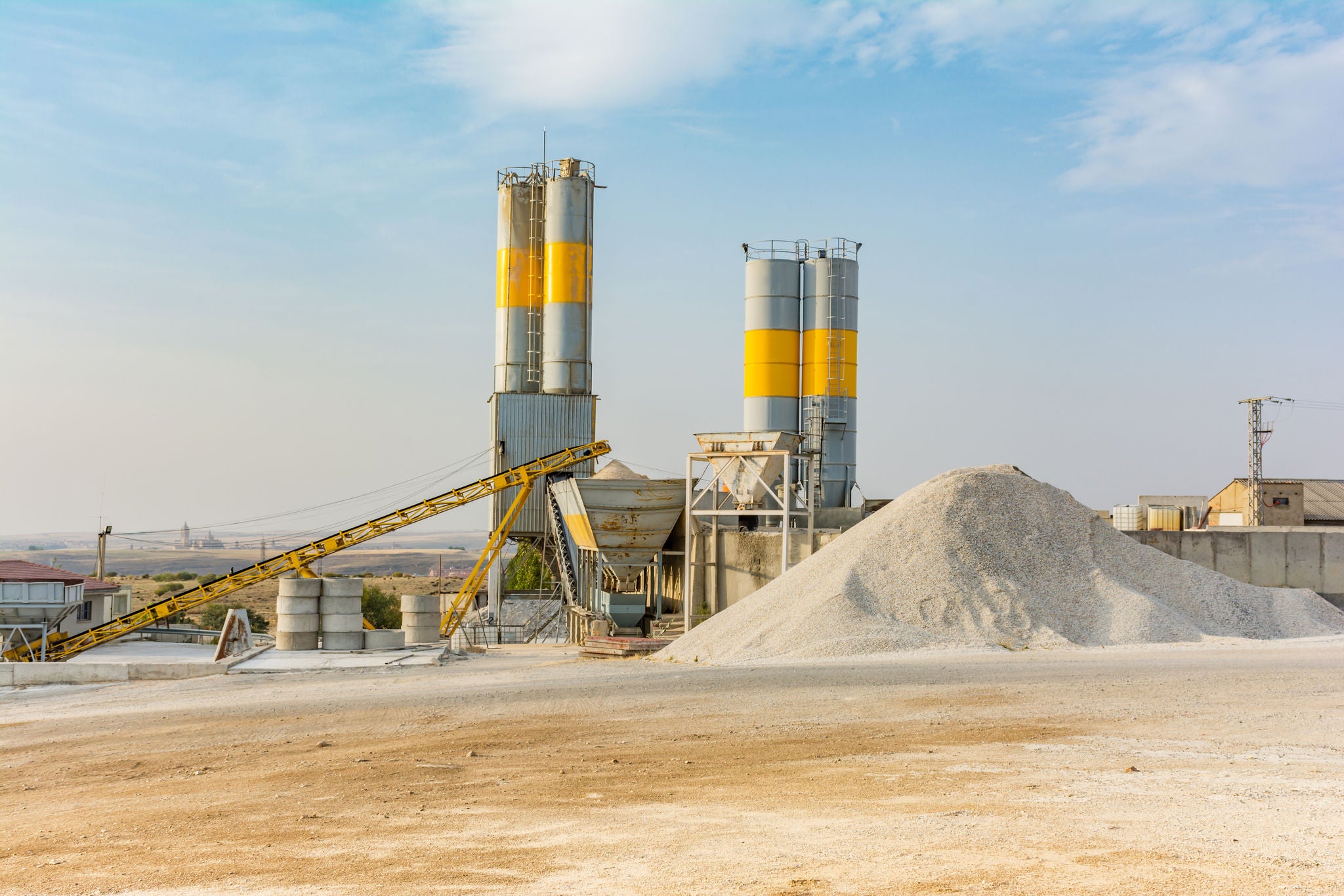 Quarry with silo in an industrial zone