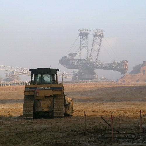 Picture of heavy machinery using NSK bearings for the construction industry.